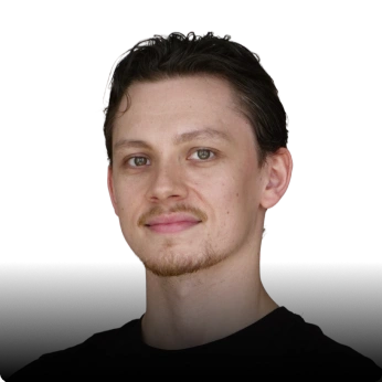 Adam Kluska UX/UI Designer EngineArch